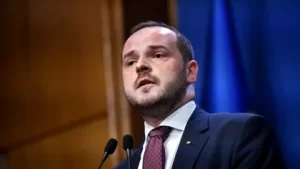 Ministrul demisionar Alexandru Rogobete, dezvăluiri în scandalul de la IOB. Știa „din informații clasificate” despre situație