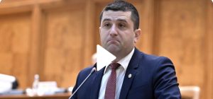 Radu Miruță nu știe cât dă România pe dobânzi la programul SAFE. Țara se împrumută pe 40 de ani de 17 miliarde de euro. Gândul a întrebat cât e dobânda totală