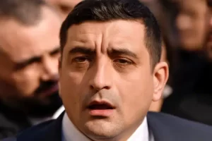 Trădătorul Simion pune umărul la debarcarea lui Bolojan. Cătălin Predoiu va fi premierul sistemului cu voturile AUR