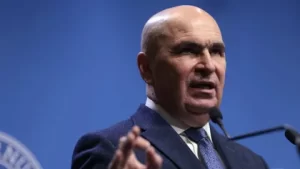 Guvernul Bolojan, în fața moțiunii PSD-AUR. Ilie Bolojan explică ce se întâmplă dacă e demis marți