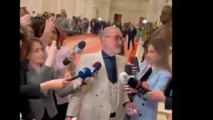 Gigi Becali îl ironizează pe Georgescu și anunță că votează moțiunea: „Să nu mai vândă companiile de stat” (VIDEO)