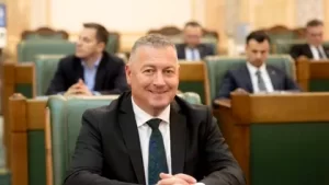 Un senator PSD strânge semnături pentru eliminarea CASS-ului la pensiile peste 3.000 de lei
