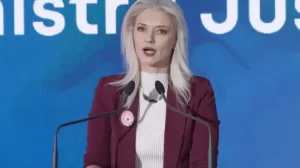 Alina Gorghiu întregește corul penalilor din gașca Thuma care vor guvern cu PSD: „Nu ne ducem la alegători să le spunem că stăm în opoziție”