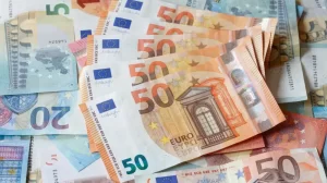 Mașinile de lux și retragerile în numerar au dat de gol o fraudă de 18 milioane de lei de la buget