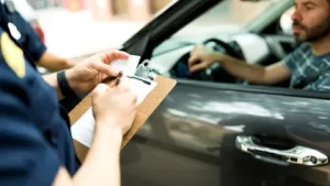 Greșeala șoferilor care-i costă mai scump de la 1 iulie. Amenzi mai mari dacă nu ai acest lucru în mașină