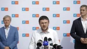 Ministrul USR al Economiei, Irineu Darău, vrea să distrugă turismul românesc prin instaurarea haosului