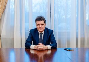 Sondaj Inscop. Mai mult de jumătate din români (53%) ar vota împotriva demiterii lui Nicușor Dan, dacă s-ar organiza un referendum în acest sens. Datele au fost culese la o săptămână după moțiunea de cenzură, iar diferența față de cei care ar susține demiterea președintelui era încă de atunci una strânsă.