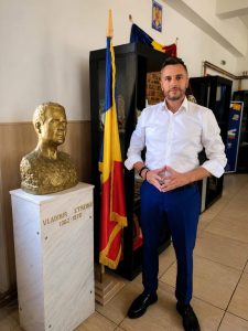 Alexandru Iorga-Primarul orașului Găești: Investim in educație, construim viitorul