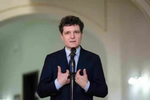 Va bloca Nicușor Dan legea transparentizării ONG-urilor? Fost activist de carieră, președintele încă își ține la secret donatorii din campania electorală/„Va trimite legea la CCR”