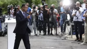 Creșteri de taxe sau scăderi? Răspunsul lui Tomac dacă cabinetul său va fi învestit