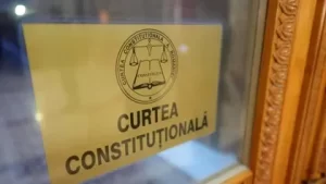 CCR, chemată să tranșeze criza interimarilor: PSD acuză depășirea limitelor constituționale