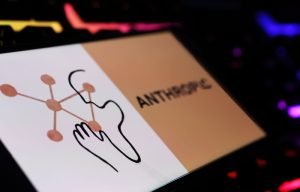 Administrația Trump susține că motivul pentru care a impus Anthropic să restricționeze accesul cetățenilor străini la modelele Mythos și Fable este că acestea ar putea fi folosite de serviciile militare de informații din China și Rusia, conform unei scrisori consultate de Reuters