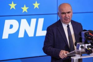Congresul PNL. Ciprian Ciucu, primarul Bucureștiului, discurs dur la adresa lui Adrian Veștea: ”Sistemul a ales să pună presiune pe PNL. Aceeași oameni care îl împing pe Veștea să formeze un guvern sunt cei care au declanșat operațiunea specială căreia trebuie să îi fac față. Cred că Adrian Veștea nu își aparține”.