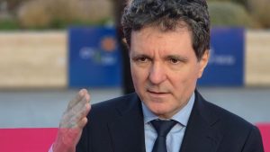 Nicușor Dan, baie de mulțime la Cluj, aproape de miezul nopții. Președintele, noi declarații despre criza guvernamentală