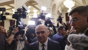 Singura soluție de deblocare a crizei guvernamentale. Bogdan Chirieac: Testul din septembrie pentru Ilie Bolojan. ”Dacă-l trece, vom vorbi despre schimbarea lui în 2027”