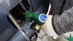 România dorește reconsiderarea unei viitoare taxe pe carbon, dar doar pentru carburanți. Cât de mult ne-ar scumpi viața noua taxă pe carbon?