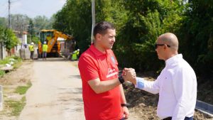 Corneliu Ștefan-Președintele CJDâmbovița: Astăzi am fost pe teren, la Ulmi și Mănești, pentru a analiza, împreună cu primarii celor două comune, stadiul investițiilor aflate în derulare și proiectele pe care le pregătim pentru perioada următoare.