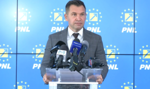 Ionuț Stroe îl contrează dur pe Ilie Bolojan pe tema sondajelor care dau PNL în creștere: Riscăm să devenim o copie a curentului progresisto-userist