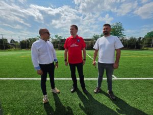 Tița Bogdan-Primarul comunei Ulmi: Astăzi, domnul Corneliu Ștefan, președintele Consiliului Județean Dâmbovița, a efectuat o vizită de lucru în comuna noastră, pentru a vedea cele mai importante proiecte aflate în desfășurare.