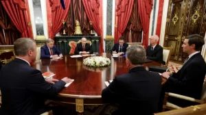 Cum s-a încheiat întâlnirea dintre trimișii lui Trump și Vladimir Putin. Un consilier al Kremlinului oferă detalii